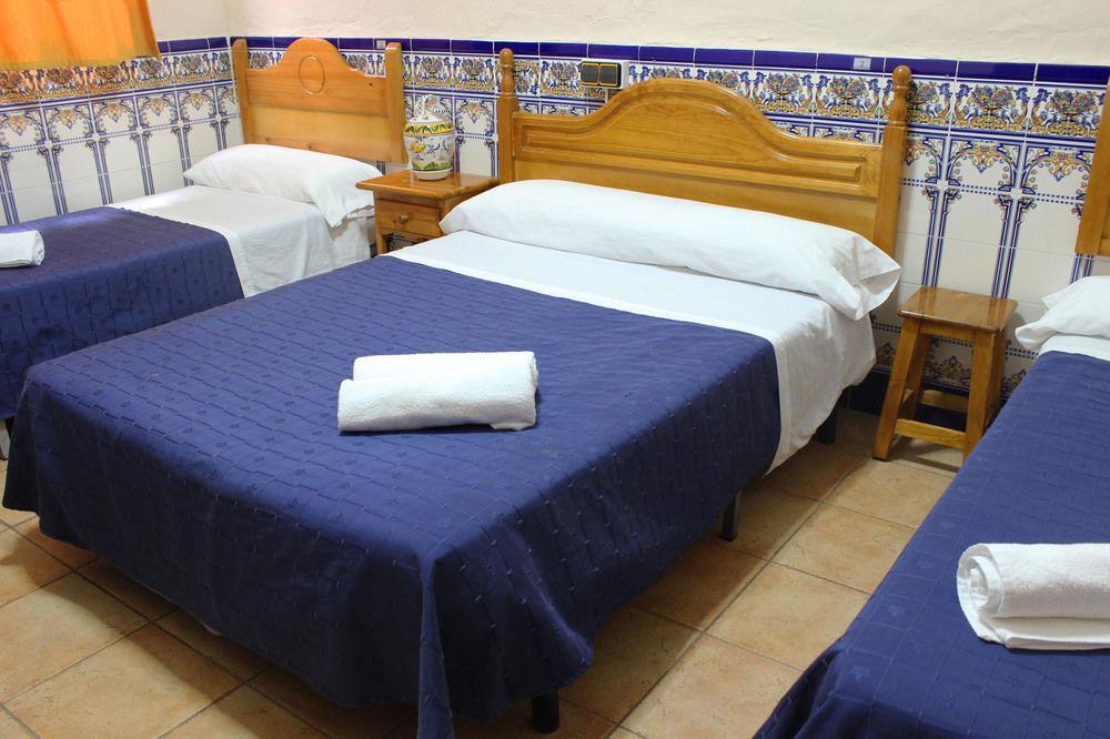 סביליה Hostal Lis מראה חיצוני תמונה