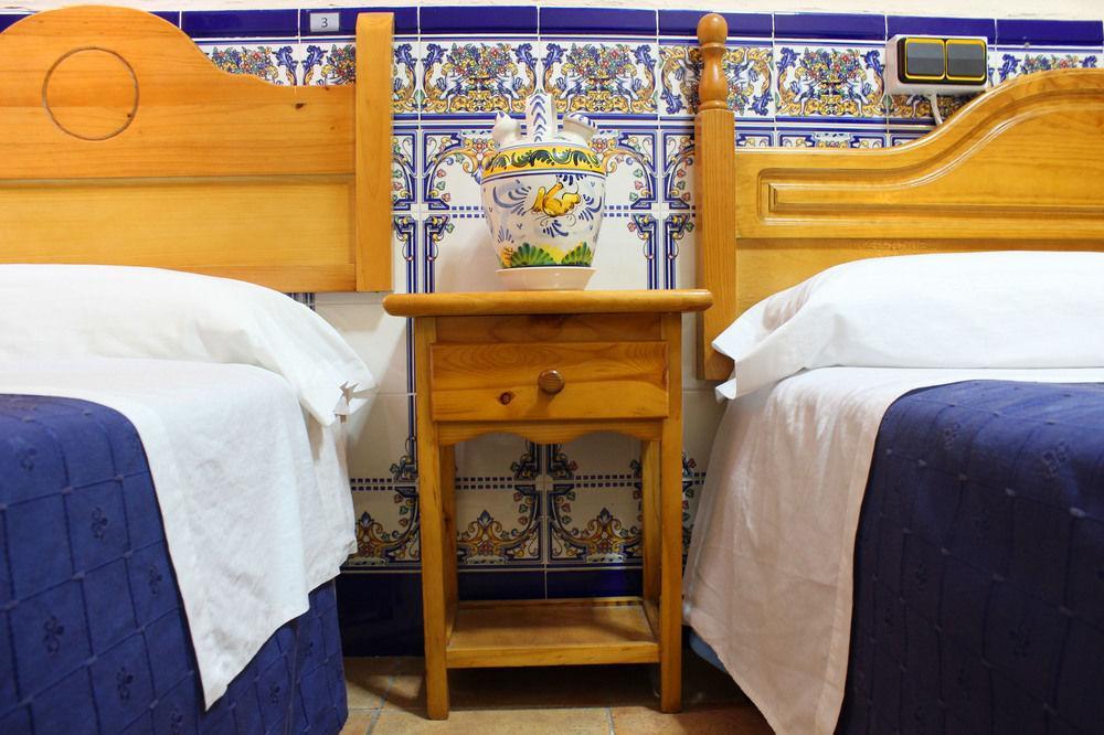 סביליה Hostal Lis מראה חיצוני תמונה