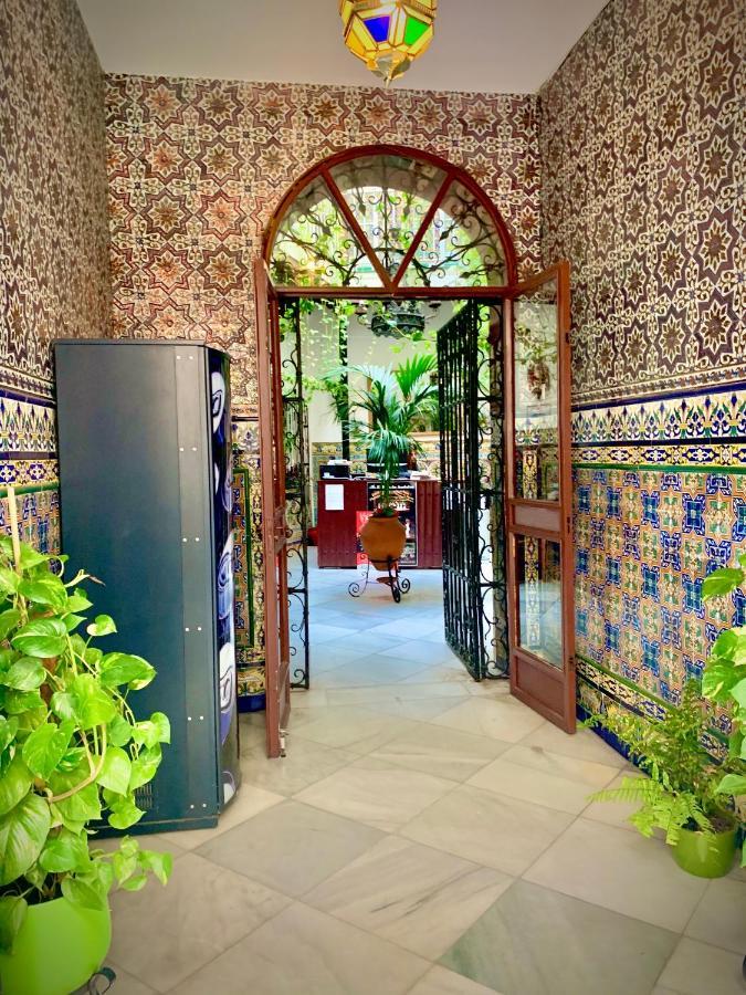 סביליה Hostal Lis מראה חיצוני תמונה