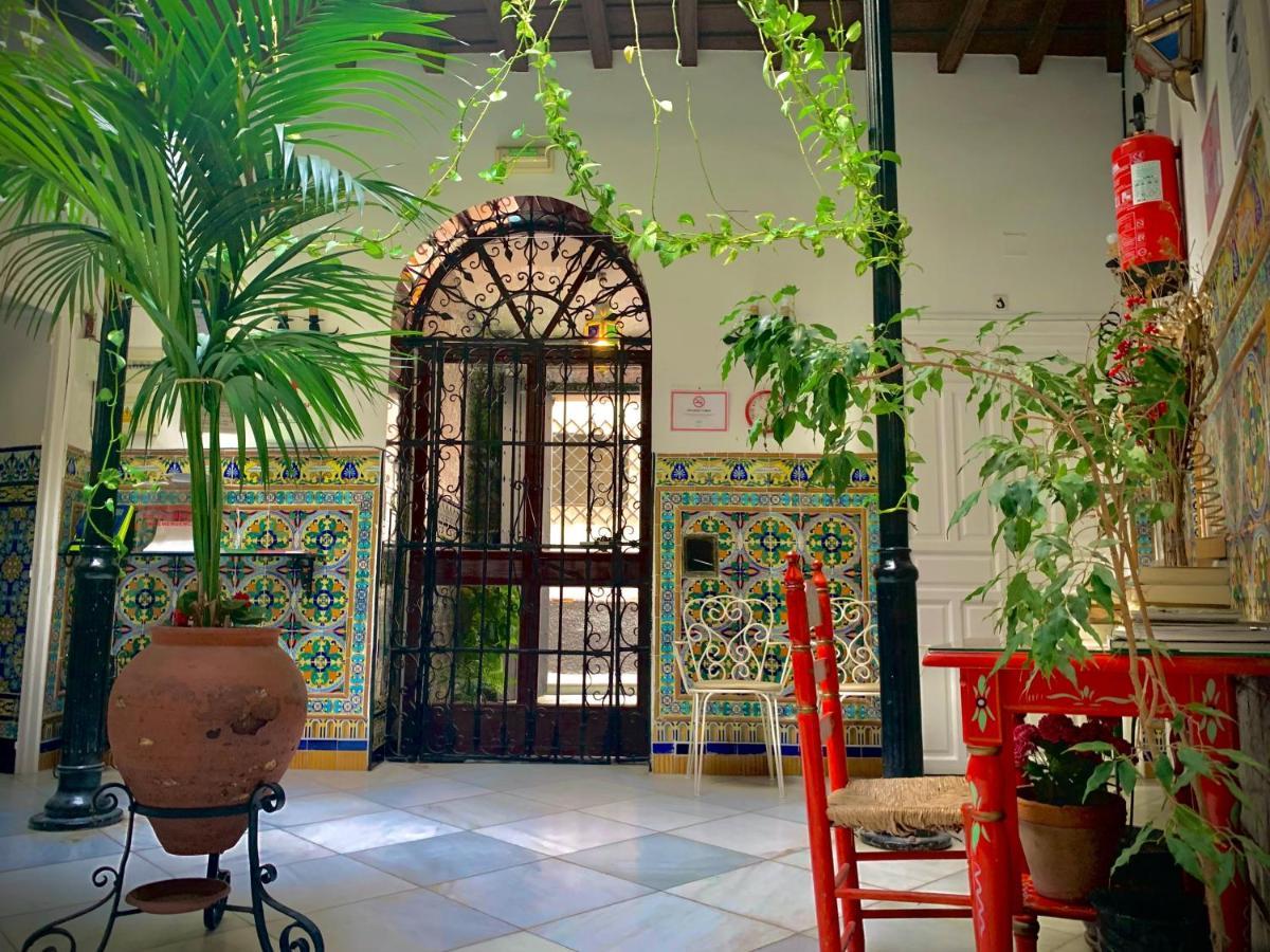 סביליה Hostal Lis מראה חיצוני תמונה