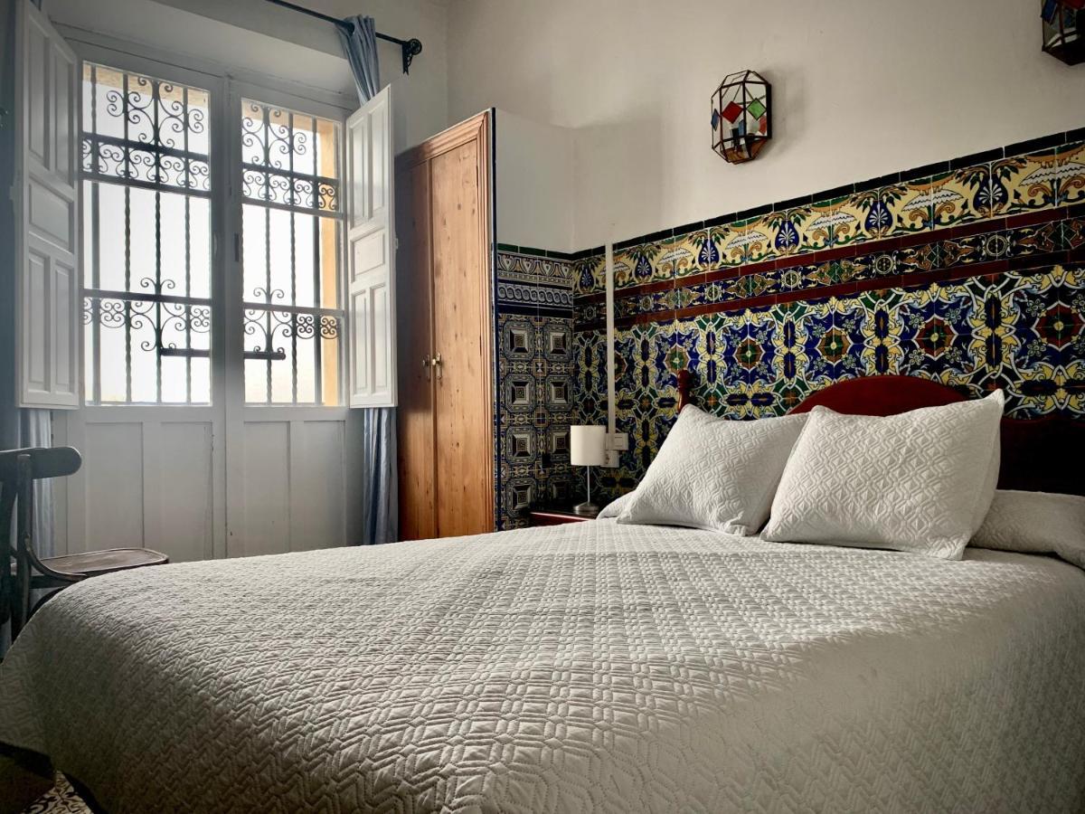 סביליה Hostal Lis מראה חיצוני תמונה