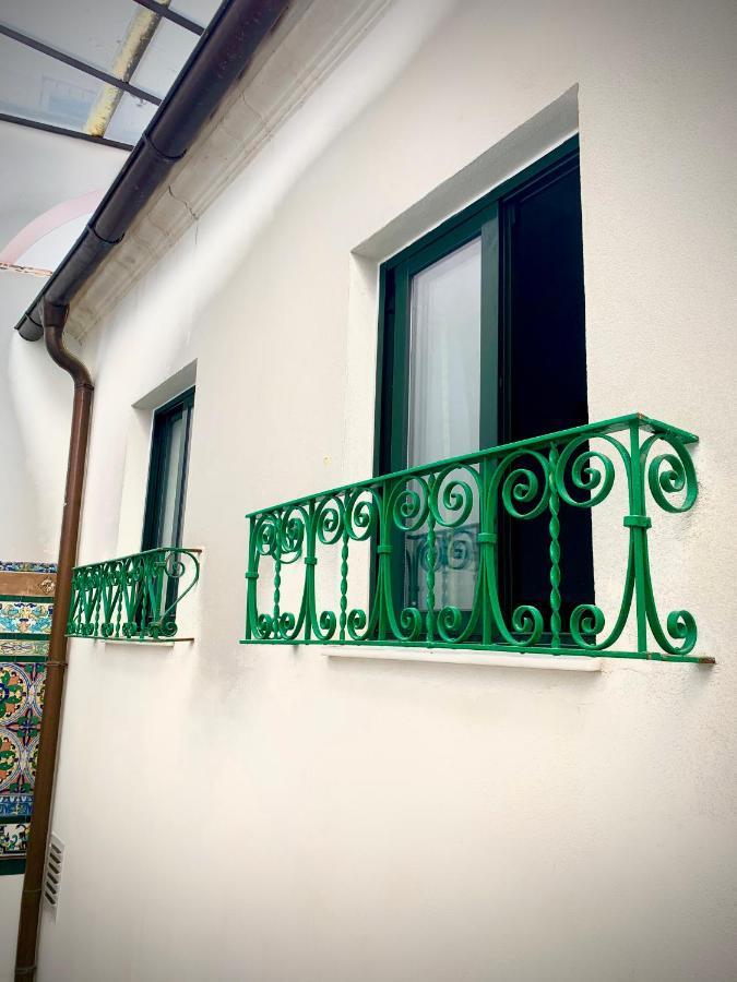 סביליה Hostal Lis מראה חיצוני תמונה